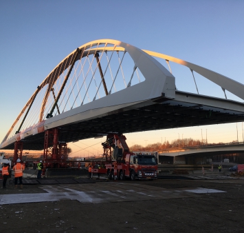 Temporary bridge of 1,000 tons installed