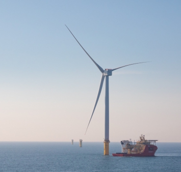 World’s largest offshore wind farm produces power for the first time